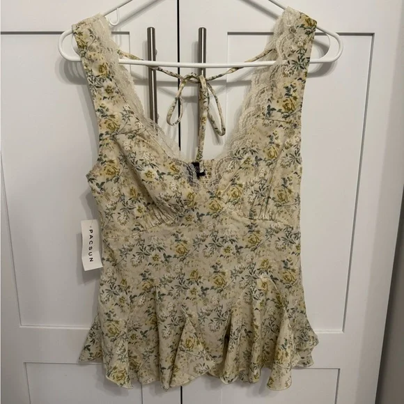 Floral Lace Trim Peplum Top - Picture 5 of 8